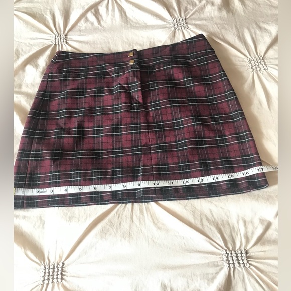 Sa Va mini burgundy checkered skirt. Madi in Italy. Sz 40. Great condition! - Picture 5 of 10